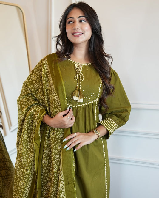 Floral Embroidered Chanderi Cotton Gota Patti Work Kurta And Pant With Dupatta Set