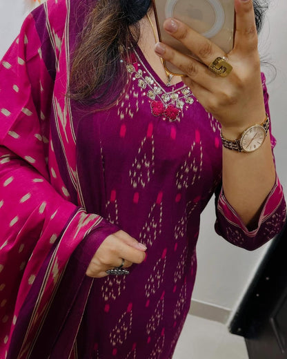 Women Magenta Ikka Print Cotton Kurta Set With Dupatta Set