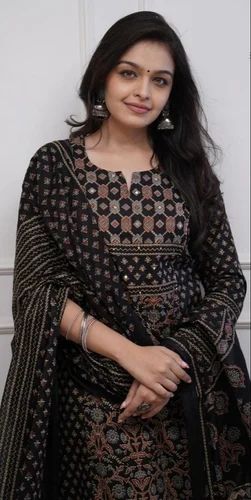 Women Ethnic Motifs Printed Regular Kurta With Trousers And With Dupatta Set